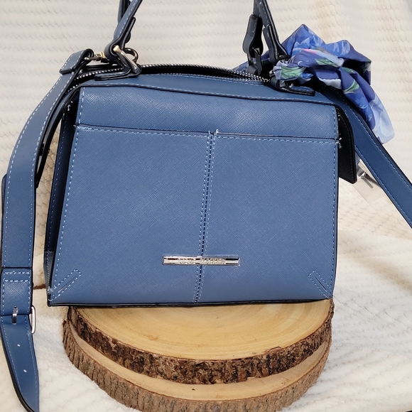 Steve Madden Ocean Breese Handbag - Picture 2 of 9